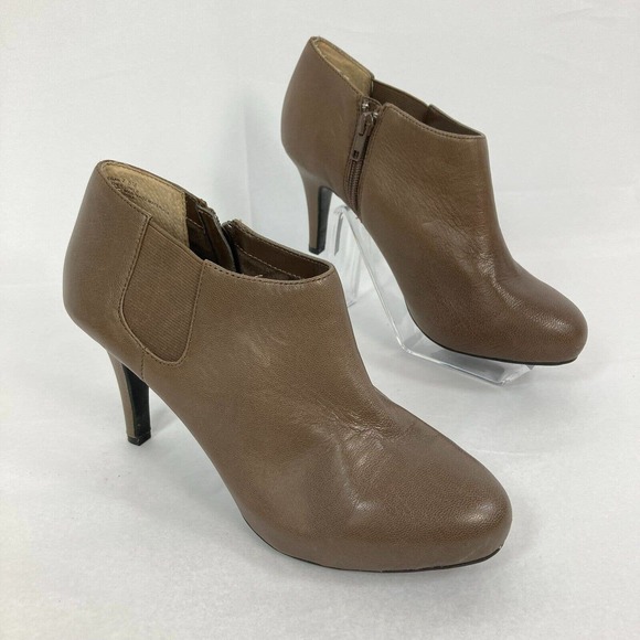 Me Too Boots Womens Sz 7.5 Brown Leather Stiletto‎ Heel Megan Ankle Zip Comfort - Picture 2 of 8